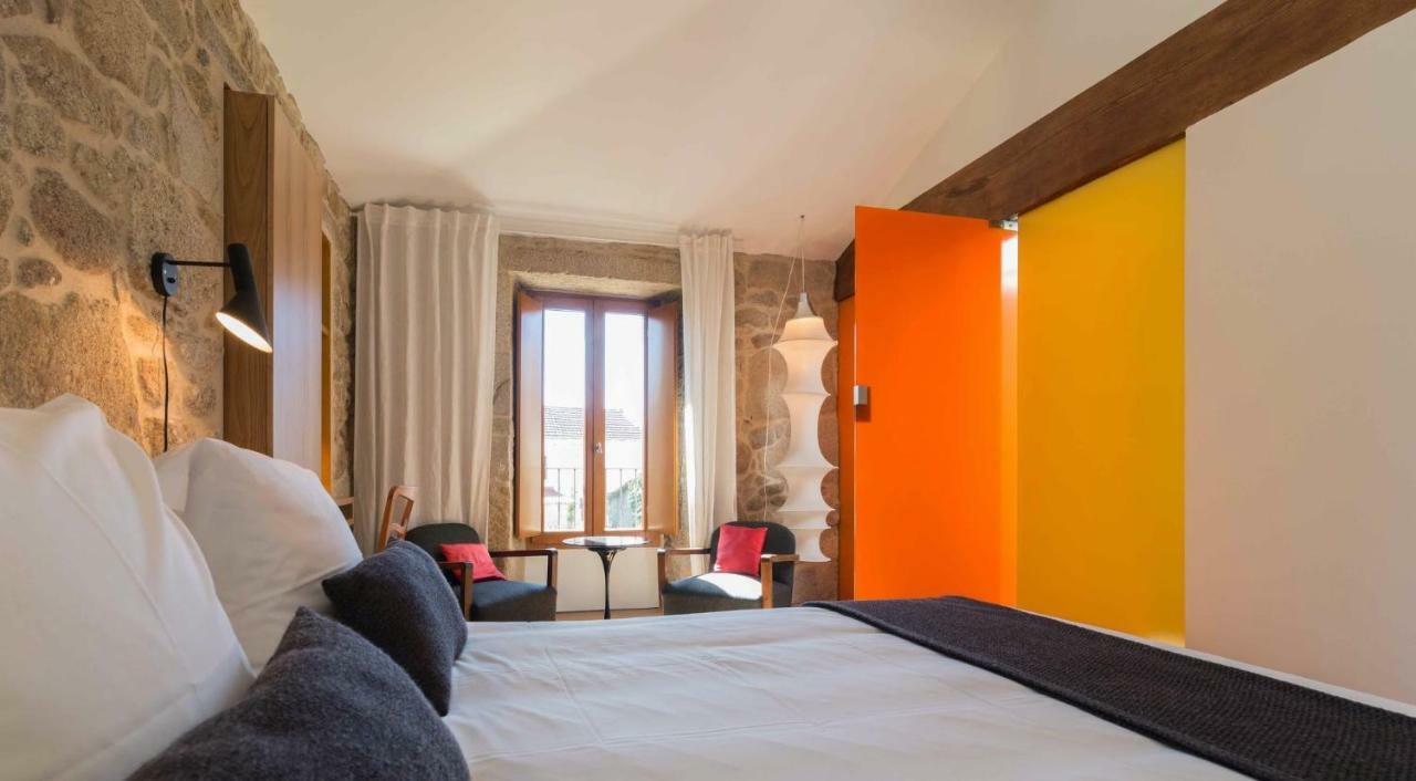 Os Lambrans Guest House Padron Bagian luar foto