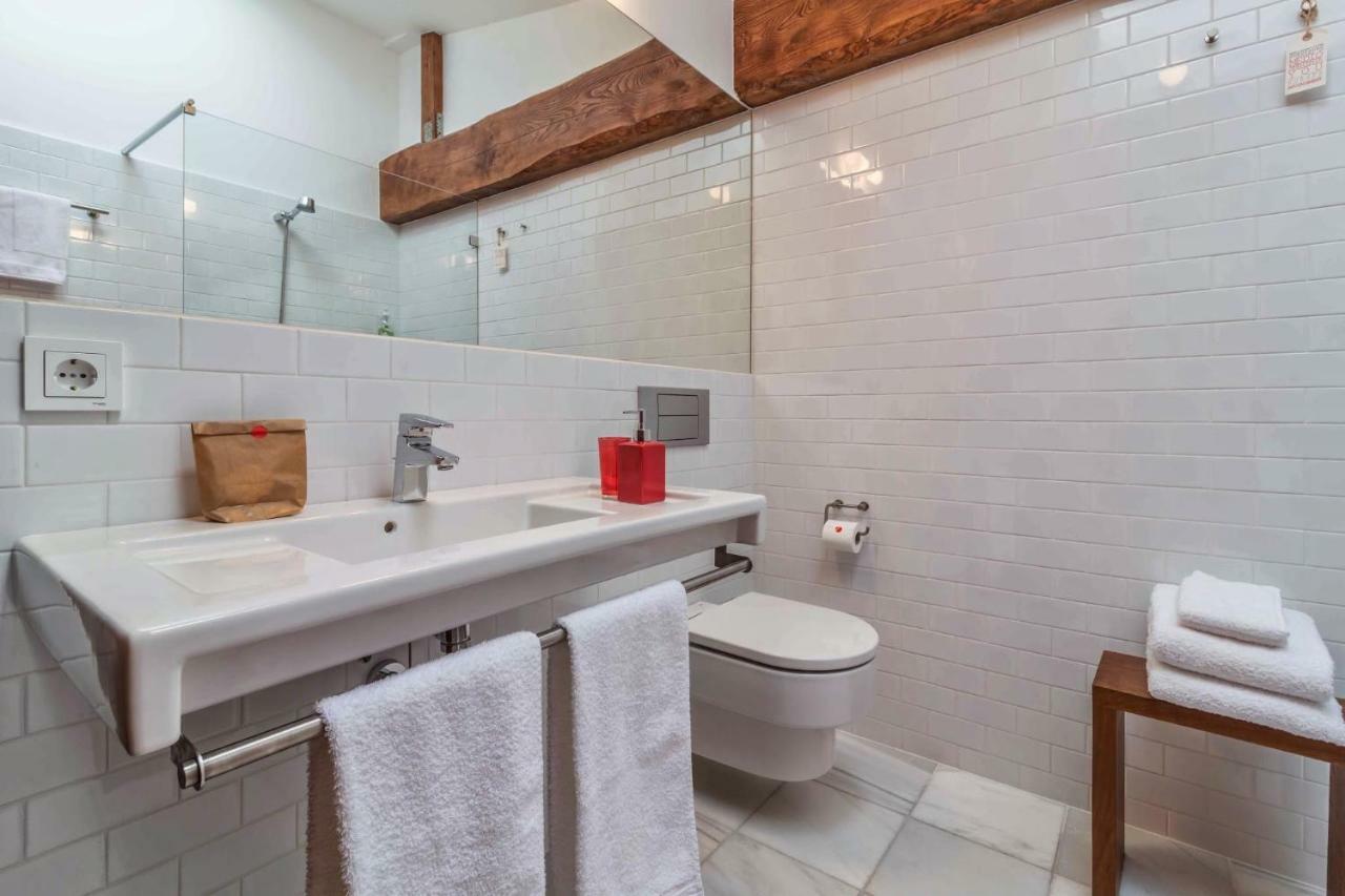 Os Lambrans Guest House Padron Bagian luar foto